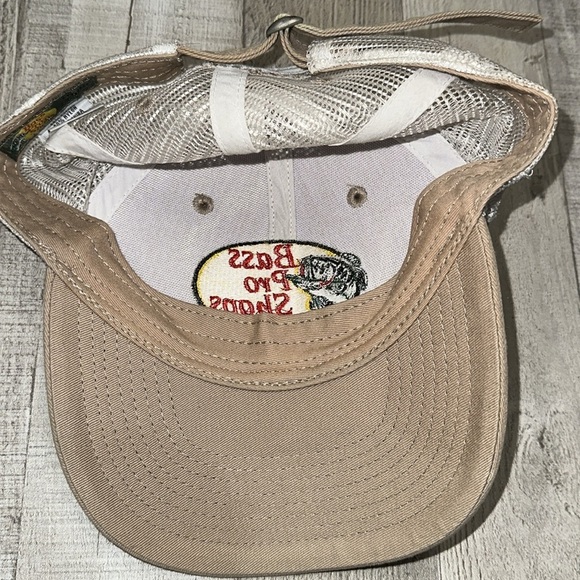 Bass Pro Shop tan fish hat - Picture 2 of 4
